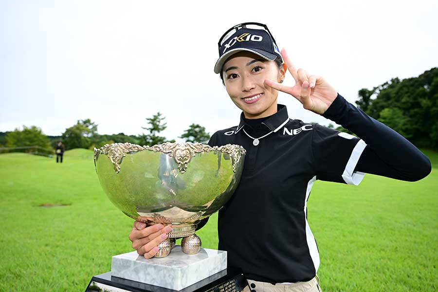 ミヤギテレビ杯ダンロップ女子オープンで初優勝を果たした安田祐香【写真：Getty Images】