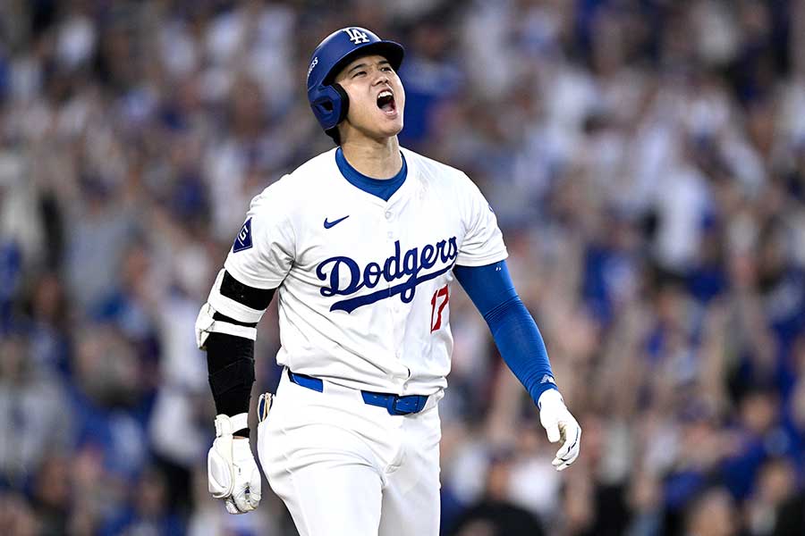 同点3ランを放ち絶叫するドジャースの大谷翔平【写真：Getty Images】