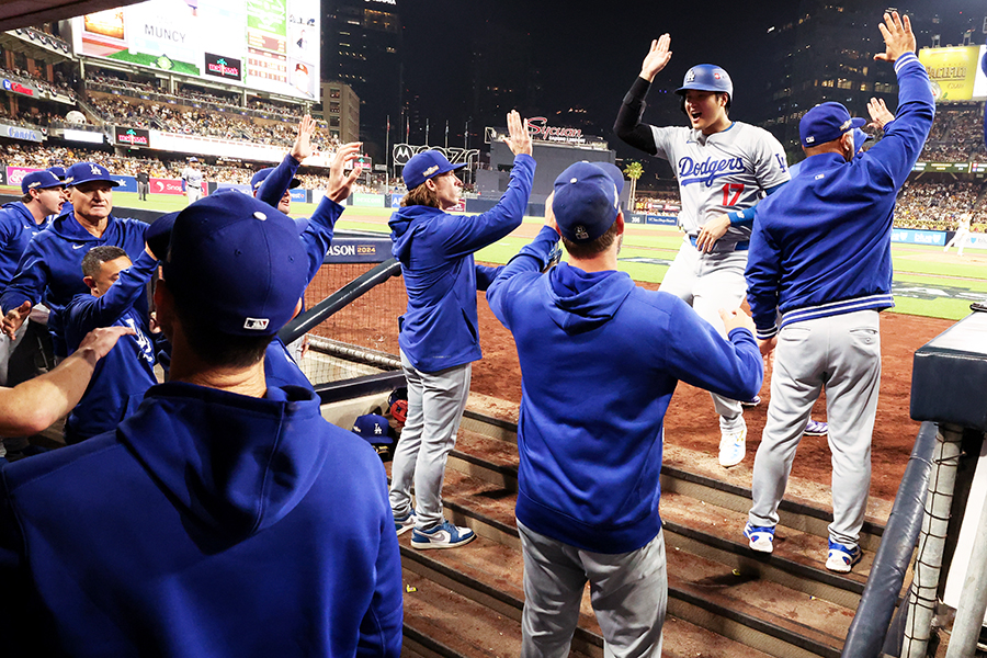 地区シリーズ第3戦、ペトコ・パークでパドレスと対戦したドジャース【写真：Getty Images】