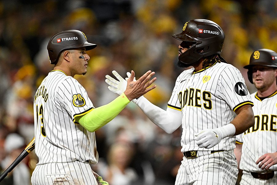 地区シリーズ第3戦、ドジャースに6-5で勝利したパドレス【写真：ロイター】