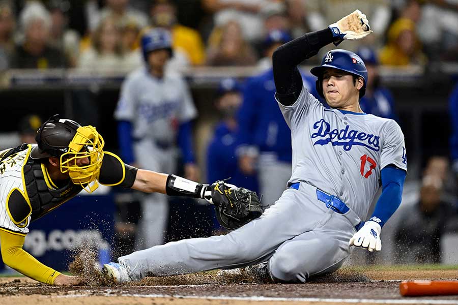 本塁へ突入したドジャースの大谷翔平【写真：ロイター】