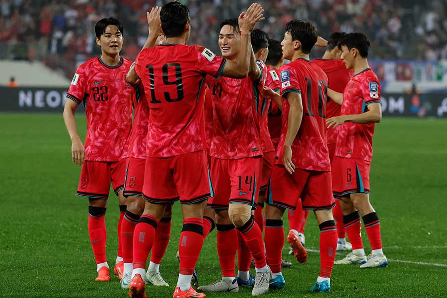 イラク相手に勝利をおさめたサッカー韓国代表【写真：ロイター】