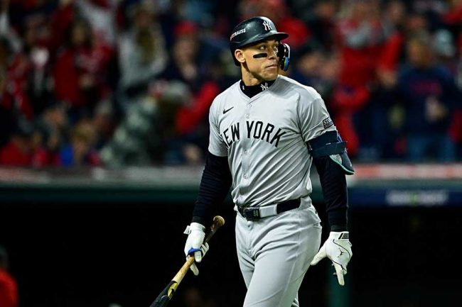 怪物ジャッジ、155km死球→我慢リアクションに称賛 投手方向へ