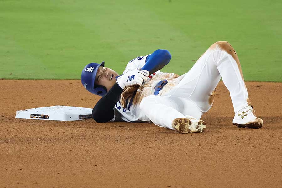 7回、二盗を試みた直後に負傷した大谷翔平【写真：Getty Images】