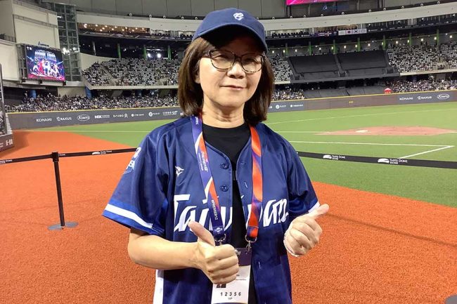 プレミア12 優勝 台湾プロ野球 富邦ガーディアンズ 丹丹 直筆サイン タオル