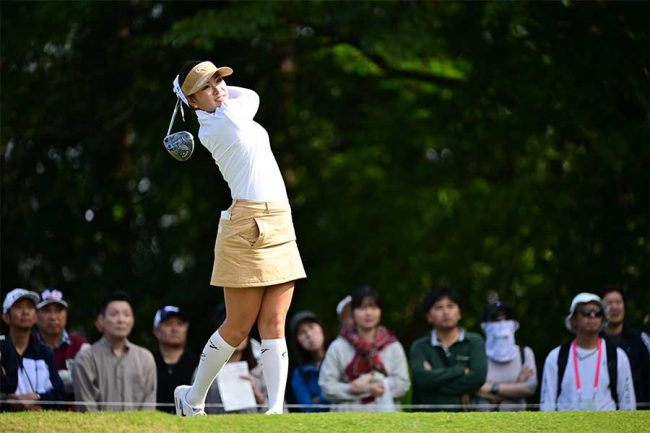 26歳の現役女子プロゴルファーが