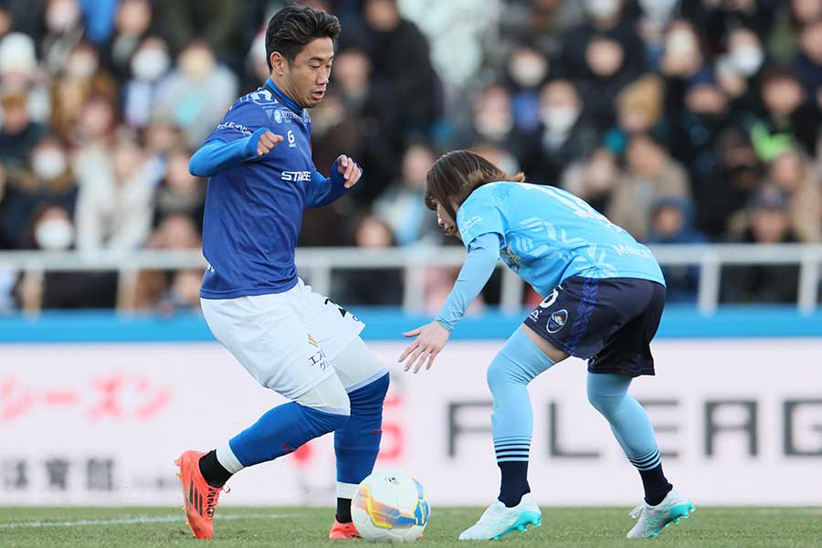 松井大輔の引退試合に出場した香川真司（左）と吉田沙保里さん（右）【写真：産経新聞社】