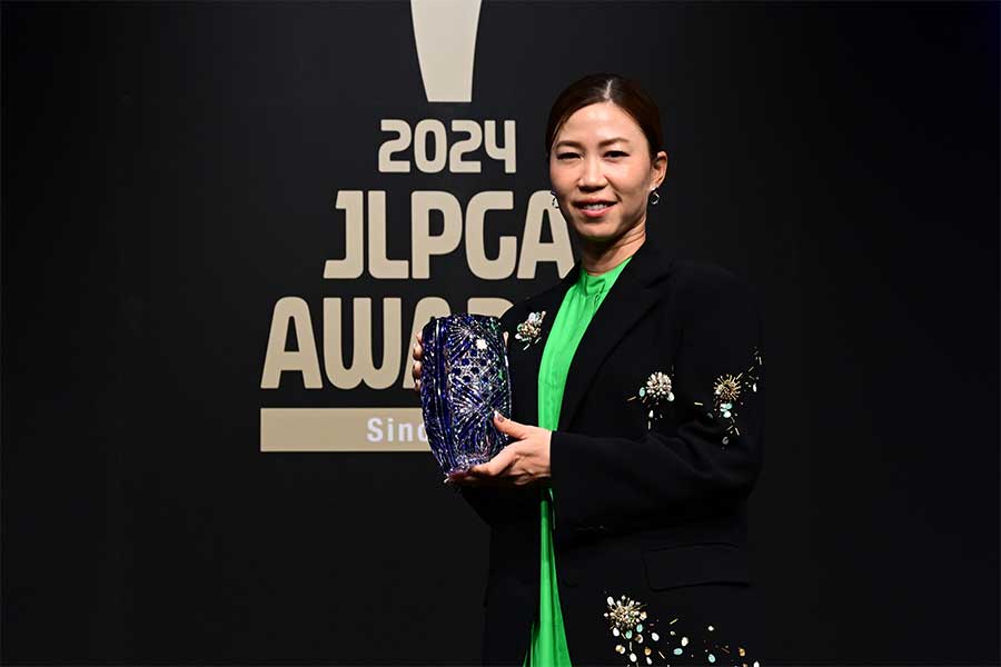 JLPGA特別功労賞を受賞した上田桃子【写真：Getty Images】