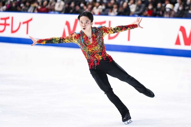 【新品未開封】羽生結弦選手のはい！ひとくちマシーン(赤) 朝日新聞出版 最新刊行物：書籍：羽生結弦 孤高の原動力