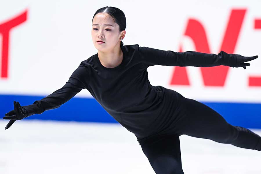 全日本選手権で練習する渡辺倫果【写真：中戸川知世】