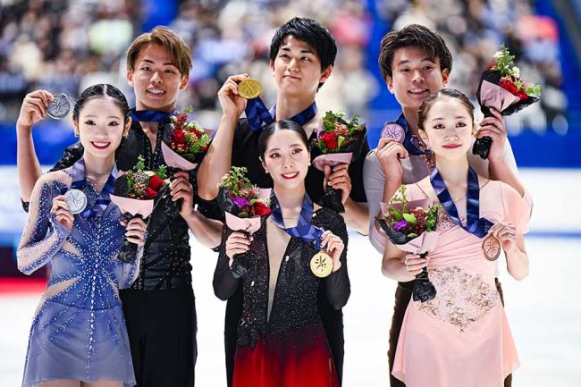 フィギュア表彰台でまさかの