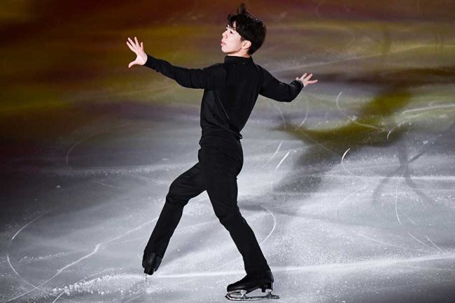 過呼吸から2日、佐藤駿がエキシビで観客魅了 ジャンプも着氷、世界