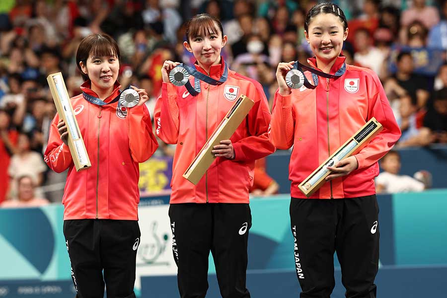 平野美宇（左）【写真：Getty Images】