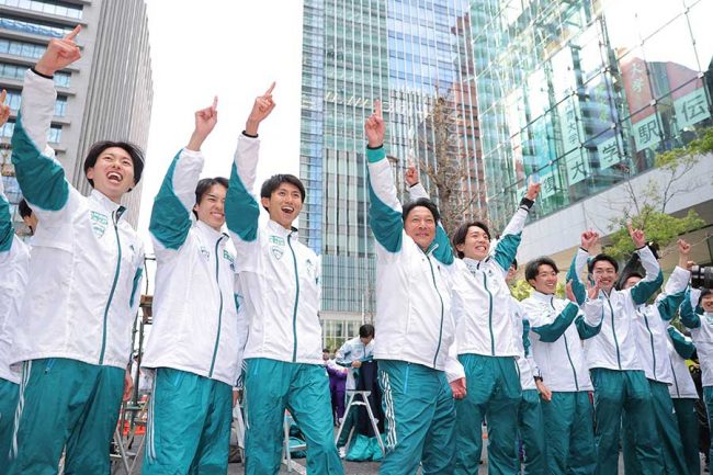 箱根Vユニホームで「どこだ!?」と話題 実に120倍、右胸に刻んだ2000人