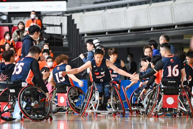 障害者には親切にしなくちゃ、では大失敗」 車いすバスケの座学→体験