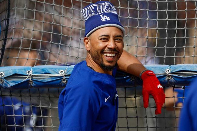 怖がるベッツに「LAでは誰も手を出さないよ」 WSリング巡る意外な発言