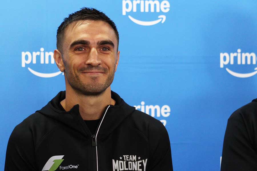 会見で笑顔を見せるモロニー【写真:浜田洋平】