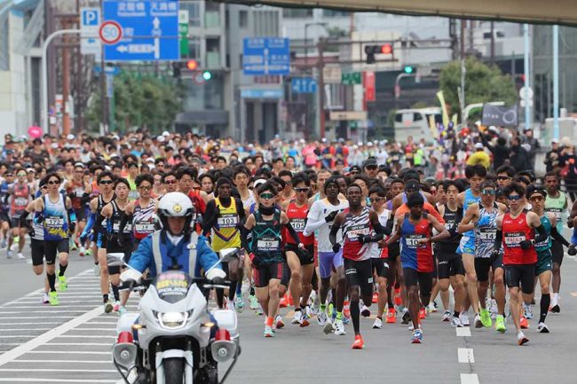 大阪マラソンで女性タレントがサブ4達成 産後初の42.195km完走報告に