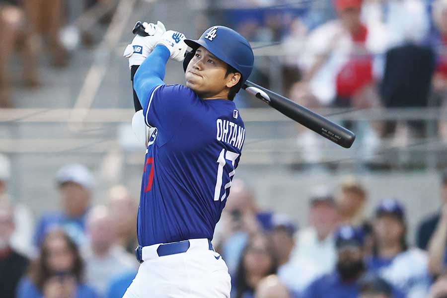 オープン戦初打席で菊池雄星から実戦1号を放ったドジャース大谷翔平【写真：Getty Images】