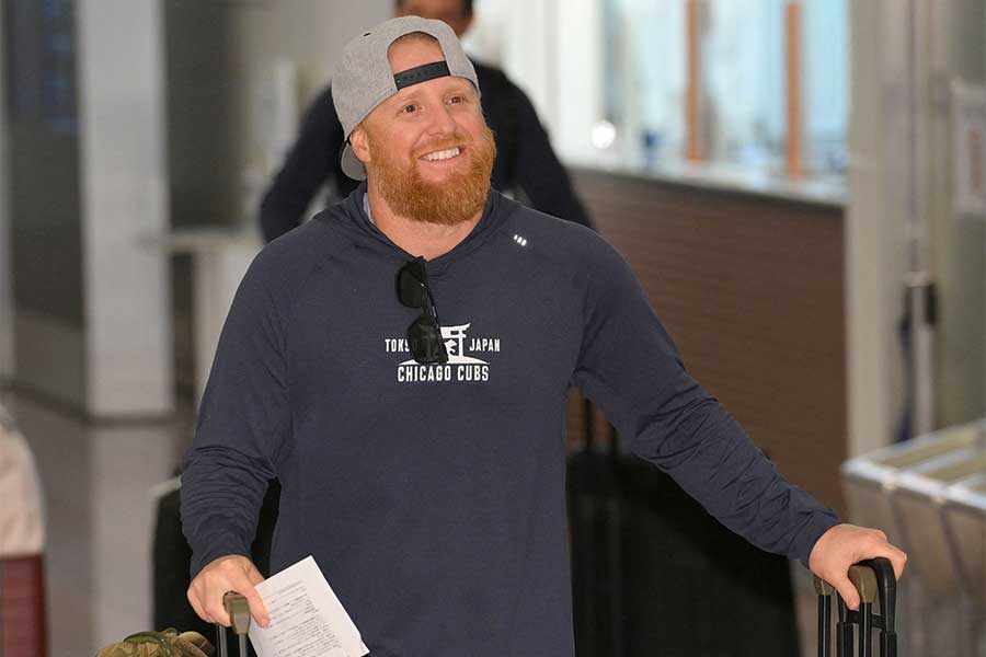 来日したカブスのジャスティン・ターナー【写真：ロイター】