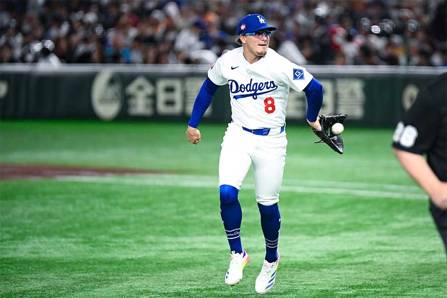 ドジャースのエンリケ・ヘルナンデス【写真：中戸川知世】