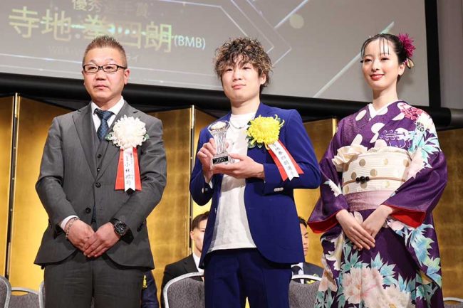 井上尚弥、中谷潤人に続く最強日本人「もっと上を」 寺地拳四朗が階級