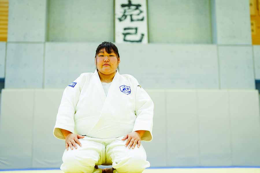 朝比奈にとって、悔しさは原動力だという【写真：荒川祐史】