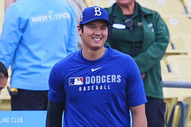 大谷翔平の何気ない仕草に「ギャー！」 本拠地で自主トレ中…響いた