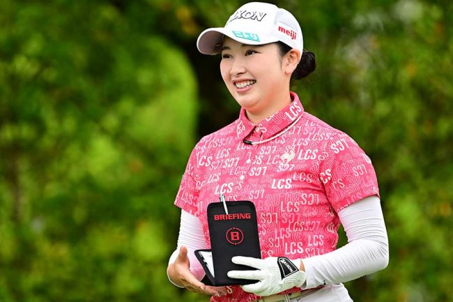 人気女子ゴルファーが「神業」披露 通算7勝の解説もうなった「凄い」一