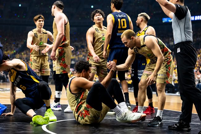 逆王手・琉球の「Xファクター」は27歳苦労人 荒川颯がムード一変の一発