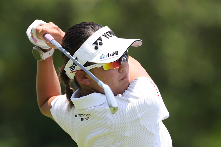 最終ラウンドをプレーする岩井千怜。慣れ親しんだクラブで挑戦している【写真:Getty Images】