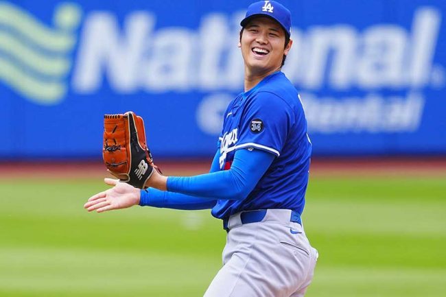 ドジャース「17」で初めてマウンドに上がる大谷 球場アナも興奮MAX