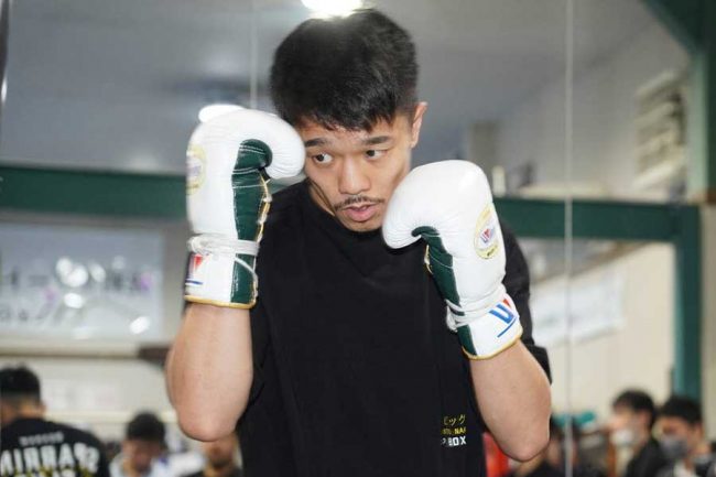 中谷潤人が統一戦仕様の新シューズ公開 愛称の