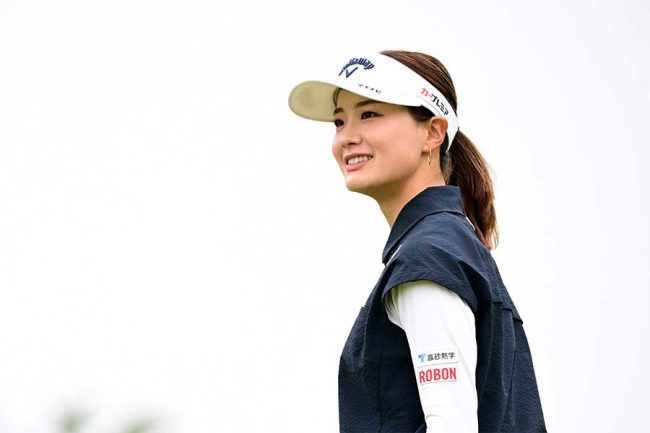 スター性抜群」25歳の新人女子ゴルファーが思わず赤面した失敗劇