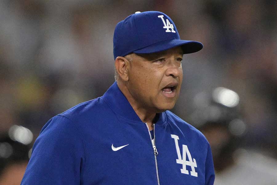 ドジャースのロバーツ監督【写真：ロイター】