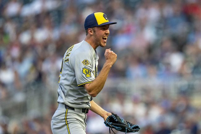 201cm新怪物、脅威の「154kmスライダー」でMLB打者が尻もち 「非現実的