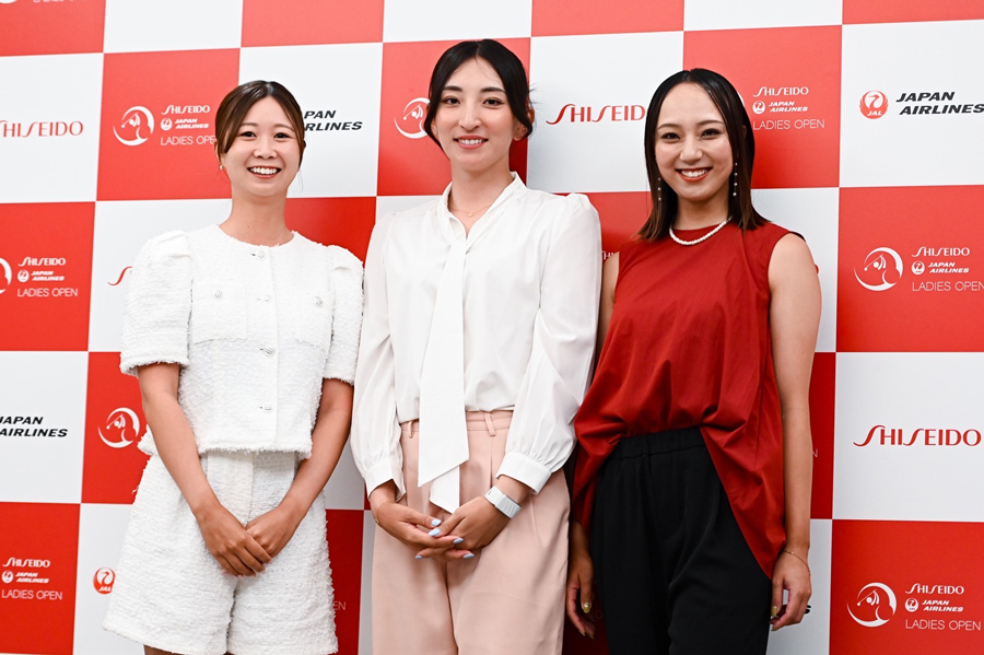 資生堂・JALレディース前夜祭に出席した（左から）金澤志奈、脇元華、宮田成華【写真：中戸川知世】