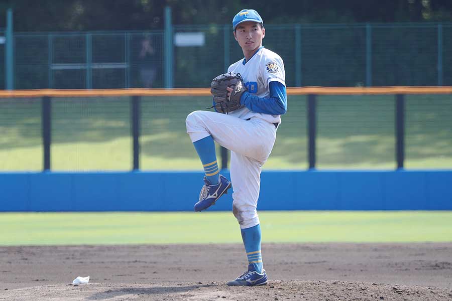 渡辺のマウンドでの仕草には、父・俊介さんにソックリな部分も【写真：羽鳥慶太】
