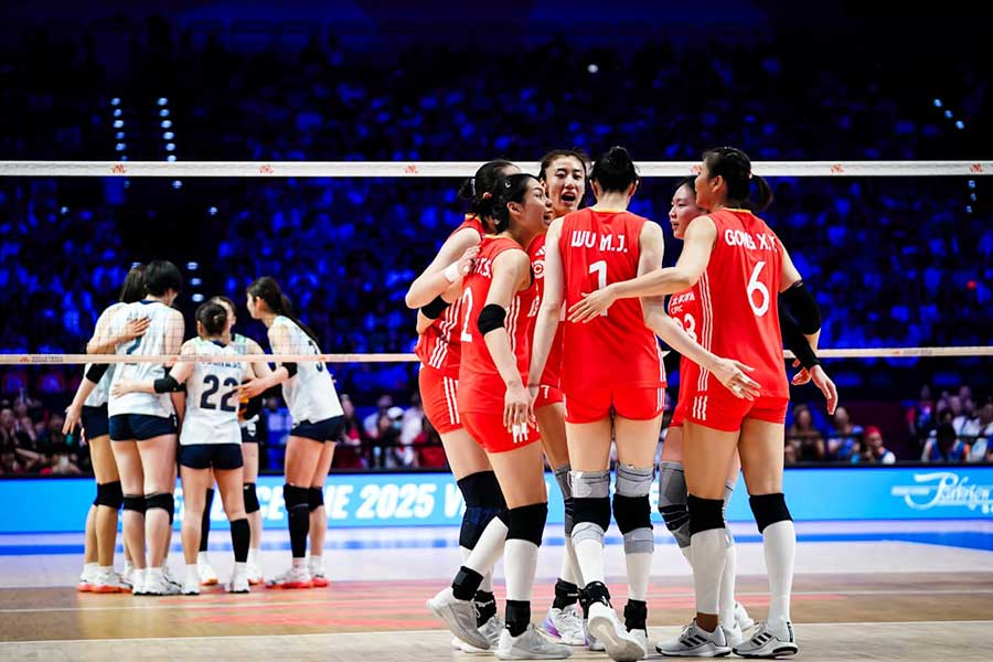 平均身長が最も高い中国に日本は1-3で敗戦【写真提供:VNL】