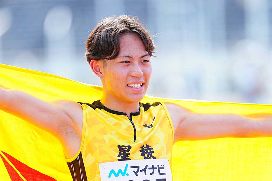 両親は清水の性格を「明るくて負けん気が強い」と話す【写真:荒川祐史】