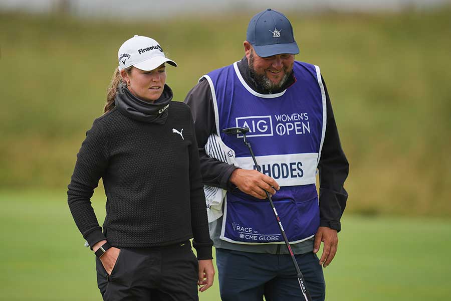 AIG全英女子オープン最終日をプレーしたミミ・ローズ(左)【写真:AP/アフロ】