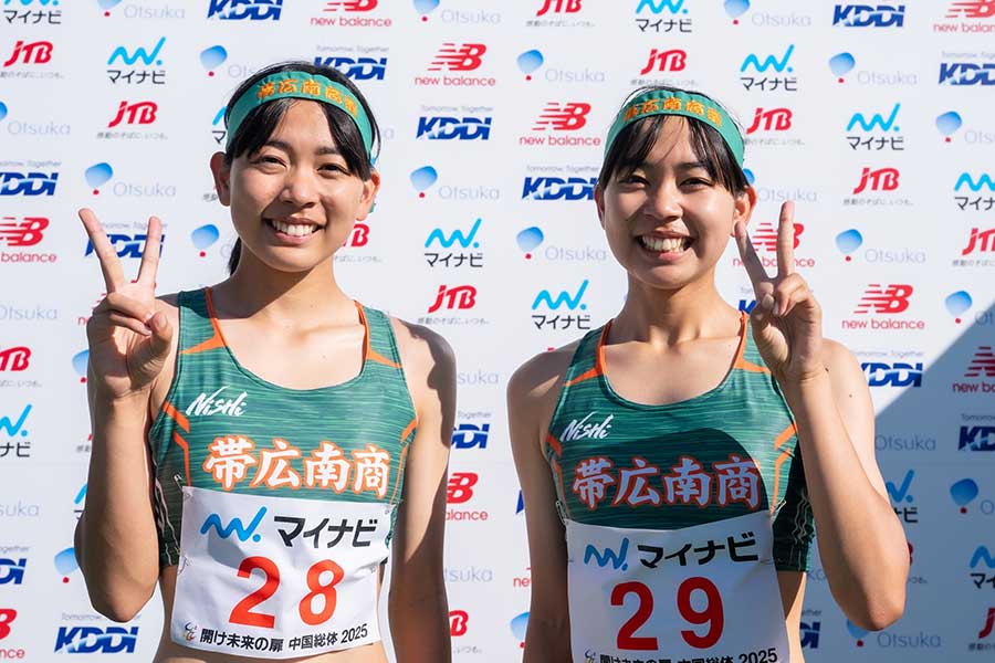 卒業後も2人揃って陸上競技も続ける予定だ【写真：奥井隆史】