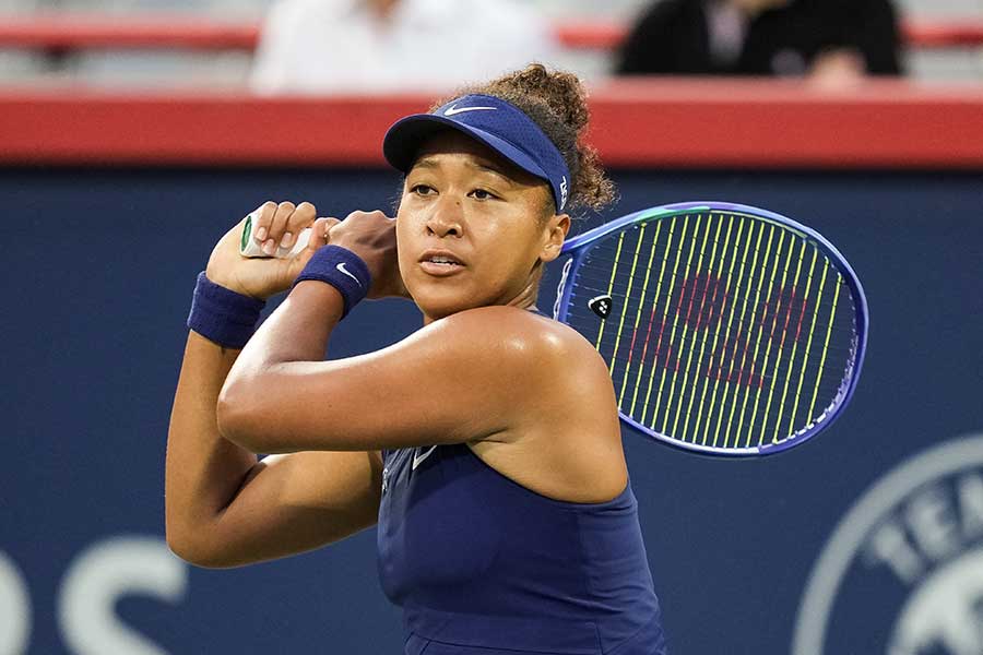 スビトリナ戦でショットを放つ大坂なおみ【写真:ロイター】