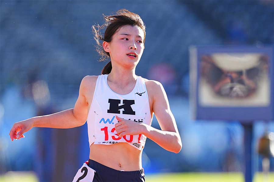 陸上部のない慶應女子から100メートル決勝に進出した松田冴【写真：荒川祐史】