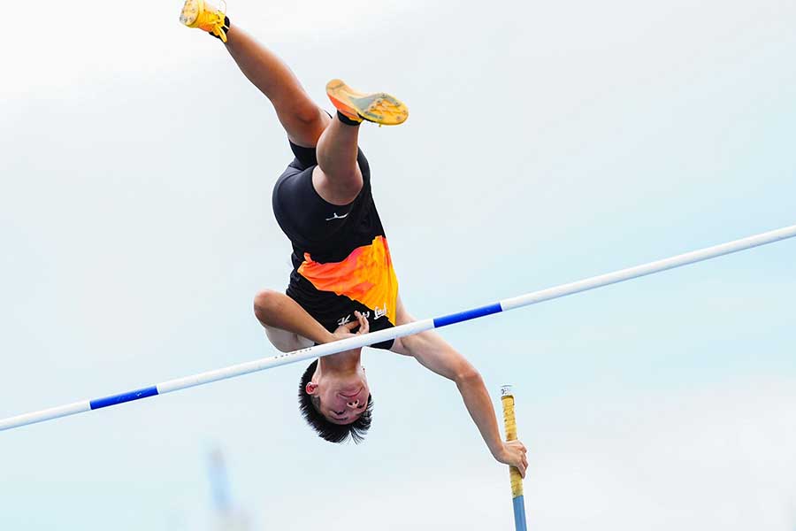 初優勝した井上直哉が憑りつかれた棒高跳びの魅力とは【写真：荒川祐史】