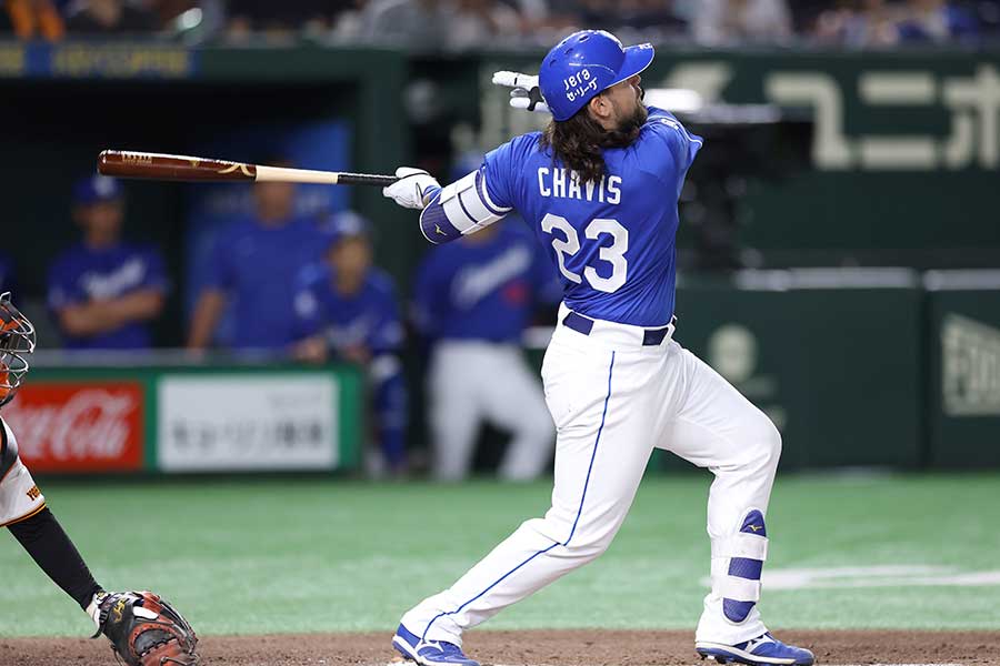 巨人戦で本塁打を放ったチェイビス【写真:産経新聞社】