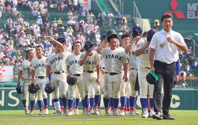 NHK甲子園中継で映り「なに？」「可愛すぎる」 初出場校の左袖、気づい