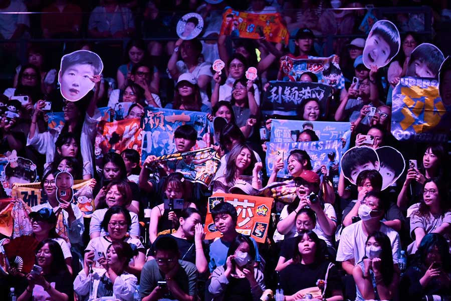 熱心な中国人ファンが多く見られた満員のスタンド【写真:中戸川知世】