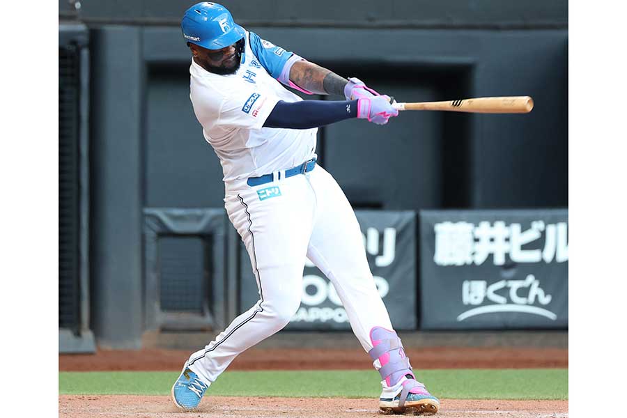 日本ハムのフランミル・レイエス【写真：産経新聞社】