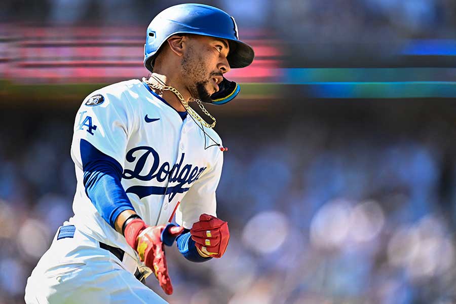 パドレス戦で勝ち越し弾を放ったベッツ【写真:ロイター】